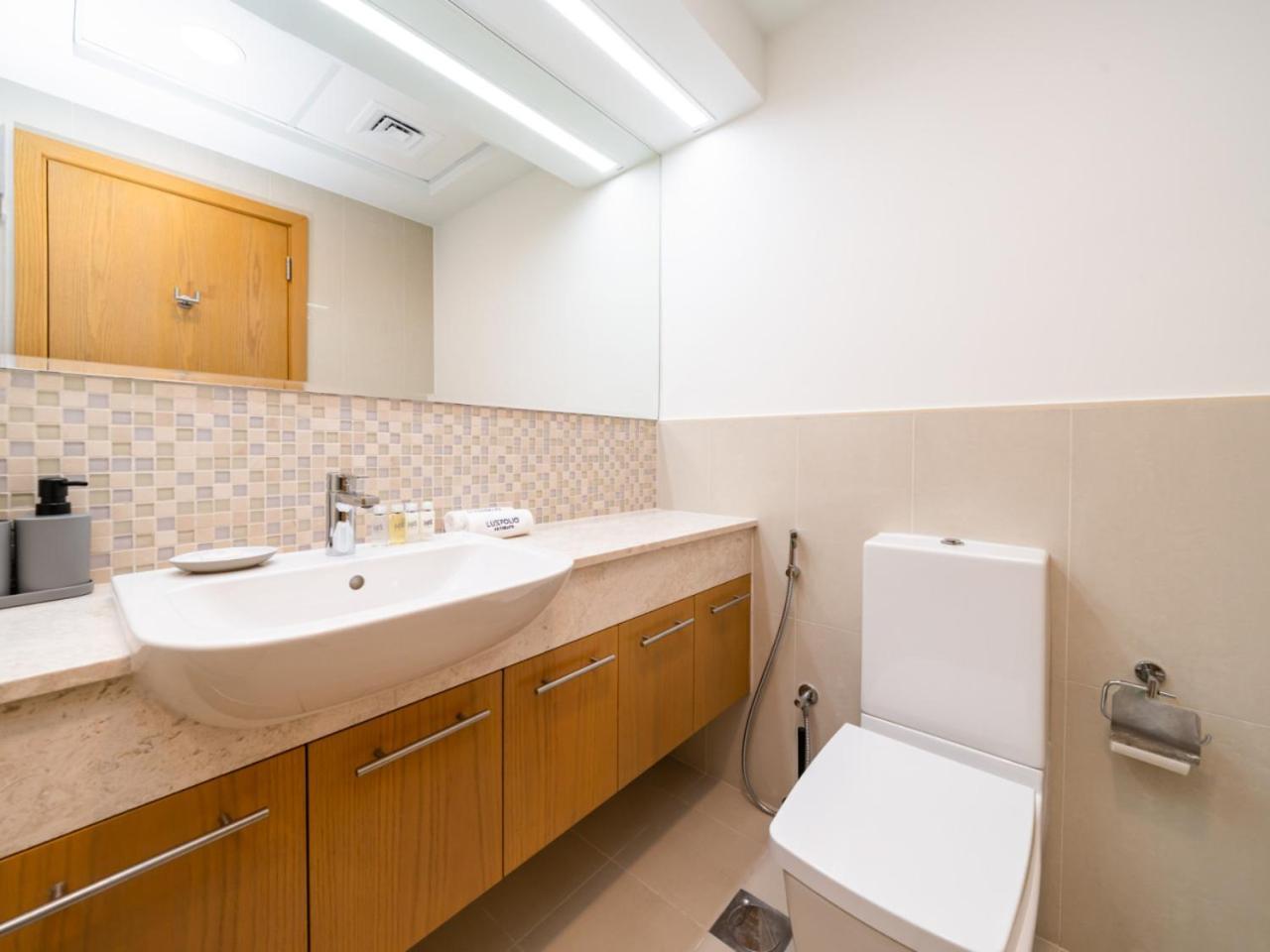 Apartment Modern Downtown 2 Bed Maids With Full Burj View Dubai