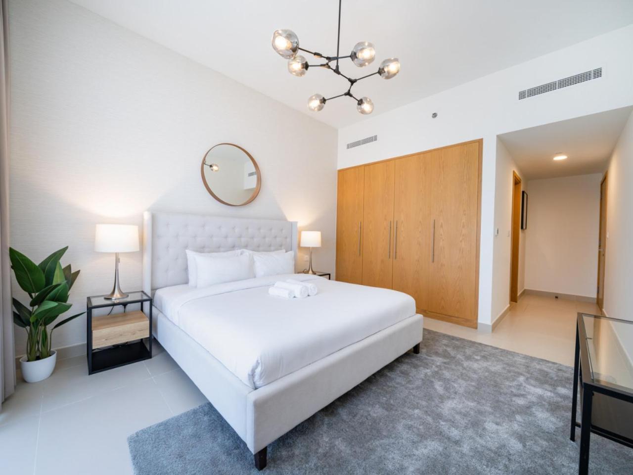 Apartment Modern Downtown 2 Bed Maids With Full Burj View Dubai